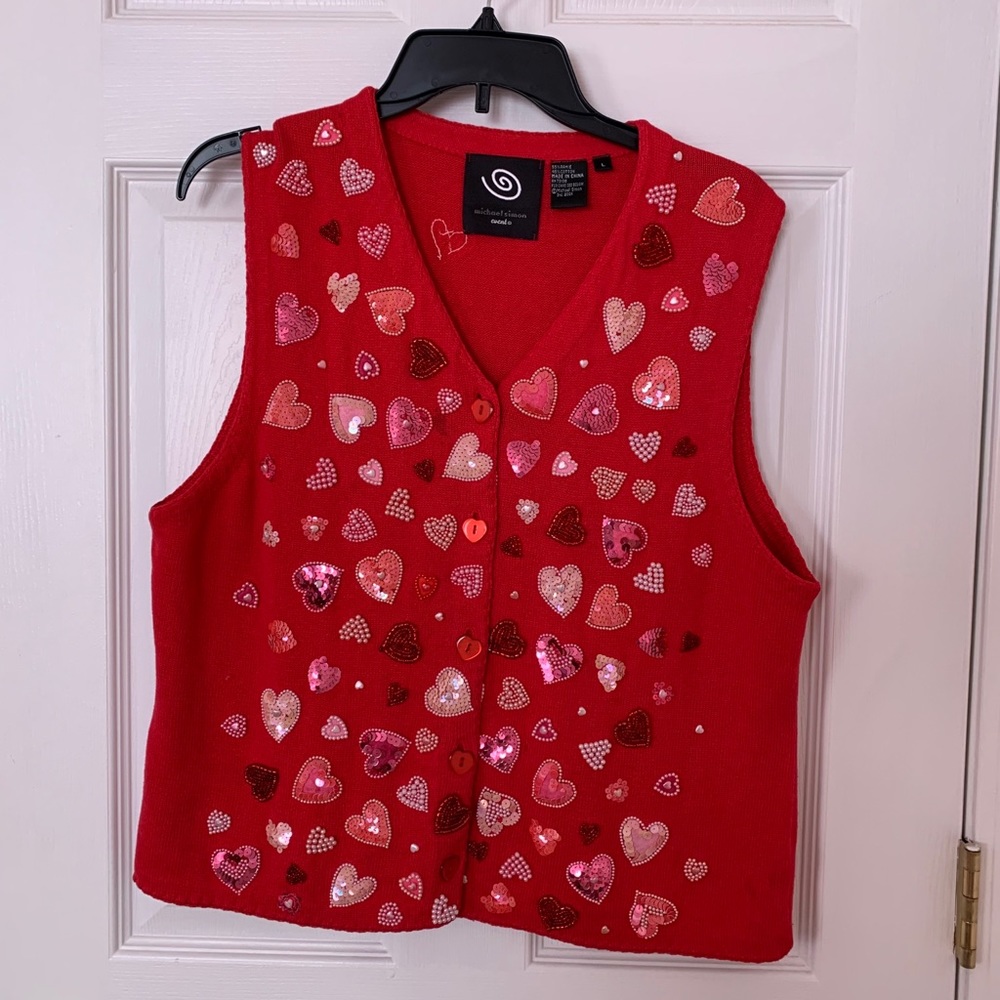 50% off bundles ✨ 80’s/90’s beautiful v day vest